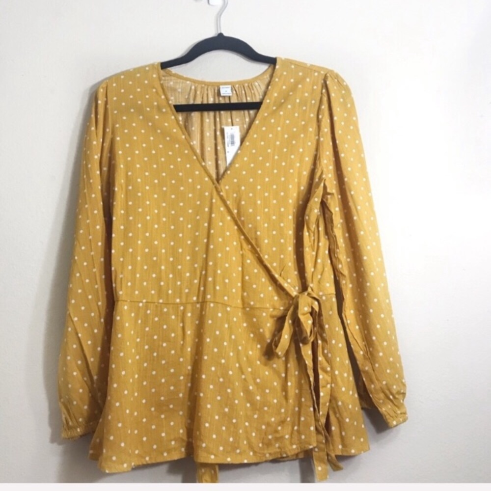 Old Navy Wrap Front tie top